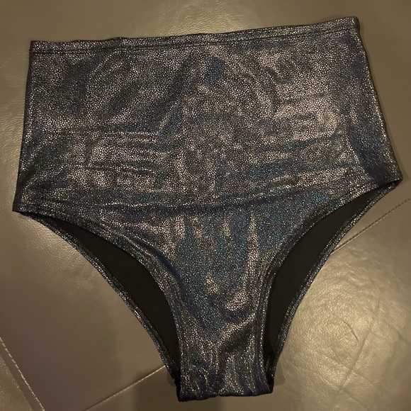 High waisted biker spandex shorts for raves and festivals - multicolored - Picture 2 of 5